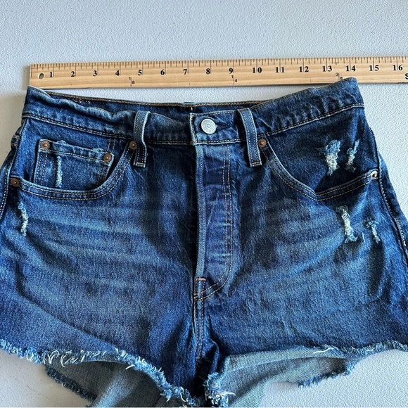 Levi’s women’s denim jean shorts - Picture 6 of 9